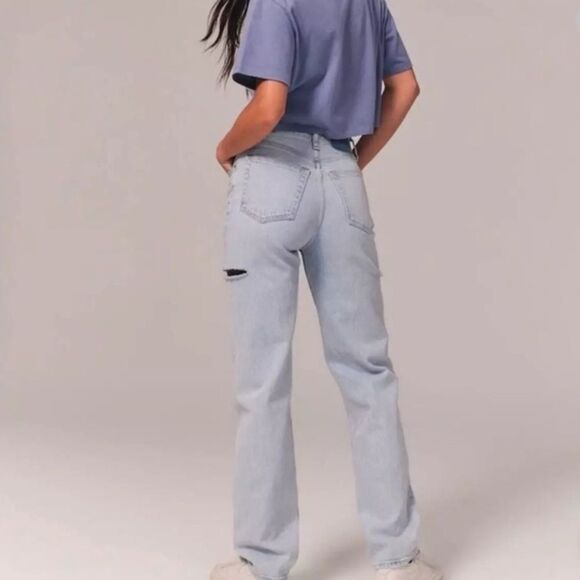 Abercrombie & Fitch “The Dad” High Rise Jeans | Curve Love | Size 6 (28R) - Picture 2 of 7